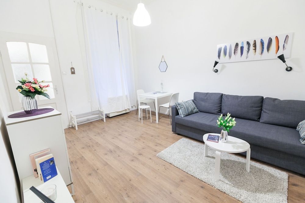 Classic Ernesto near Opera Design Apartment, Multiple Beds 24