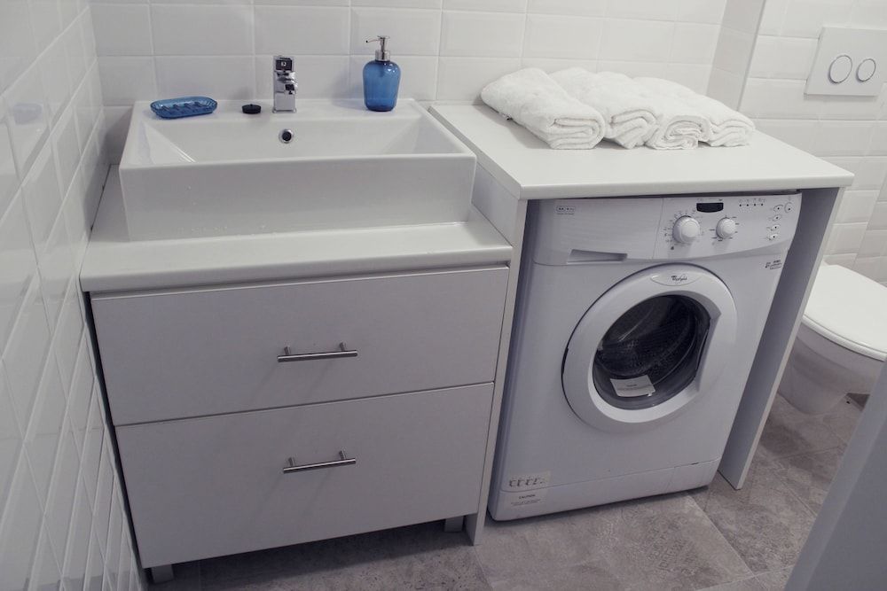 Fantastic Ernesto near Basilica Townhome, Multiple Beds 21