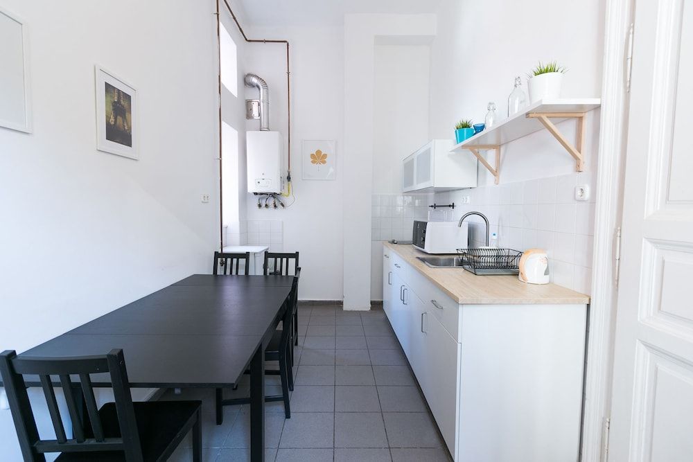 undefined Outstanding Ernesto 6