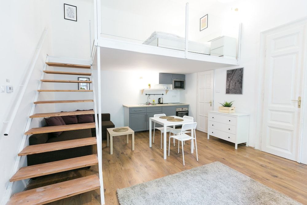 Sparkling Ernesto IV City Apartment, 4 Bedrooms 17