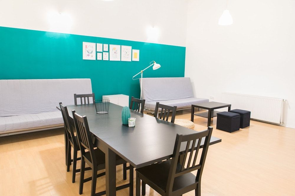 Fullhouse Ernesto II Economy Apartment, Multiple Beds 14