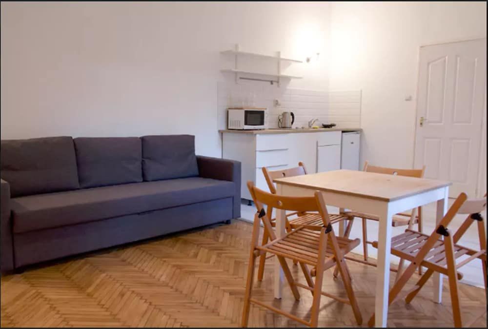 Incredible Ernesto IV City Apartment, 3 Bedrooms 19