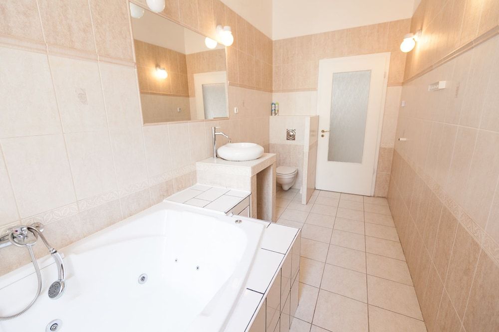 undefined Colorful Ernesto IV 8