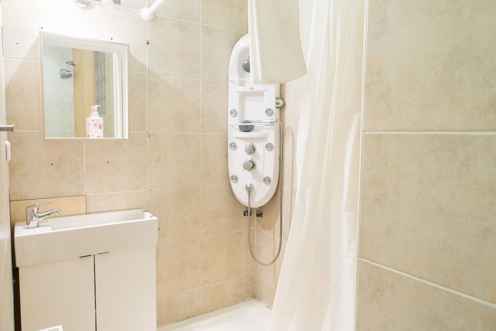 Fullhouse Ernesto III City Apartment, 5 Bedrooms 35