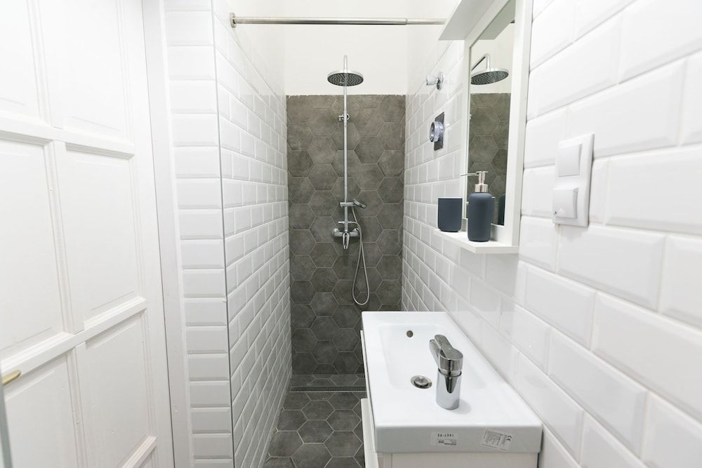 Sparkling Ernesto II City Studio, 1 Double Bed with Sofa bed 10