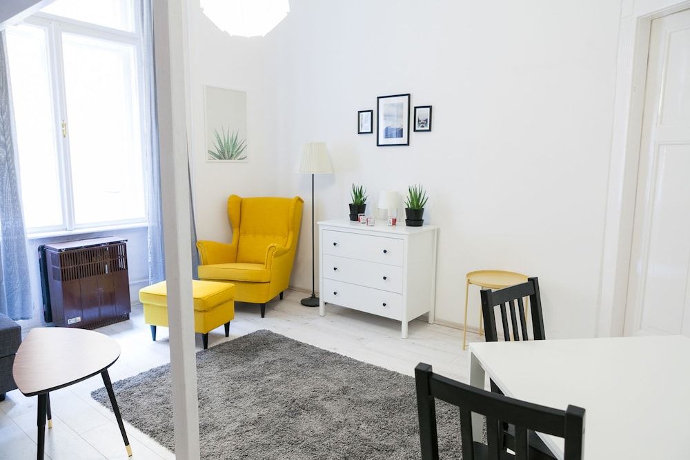 Gorgeous Ernesto III City Apartment, 2 Bedrooms 2