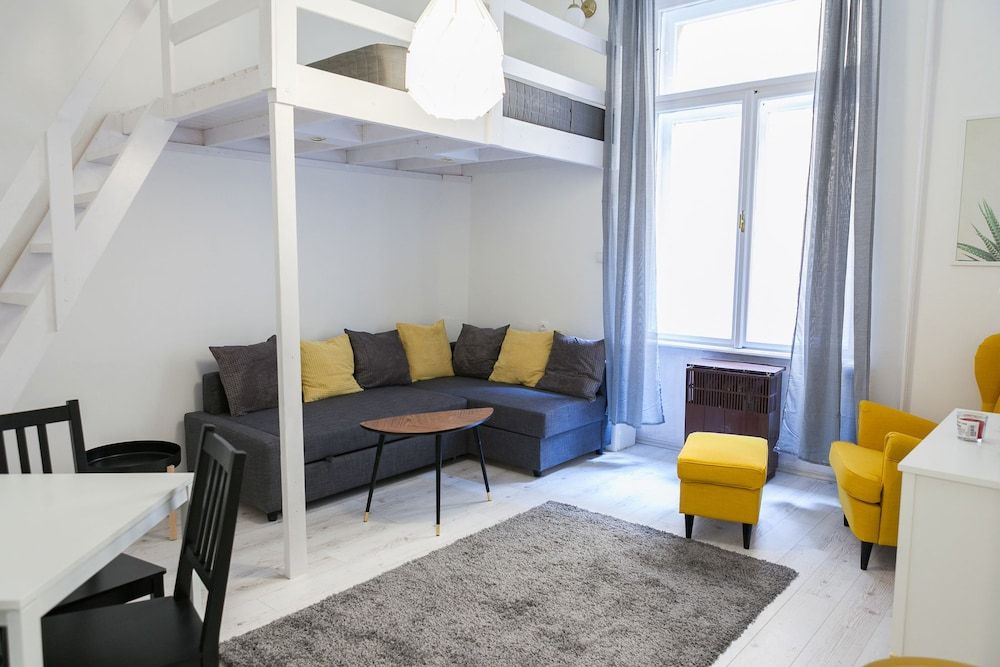 undefined Gorgeous Ernesto III 3