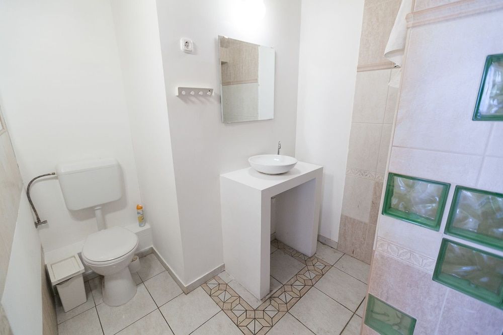 undefined Colorful Ernesto II 10