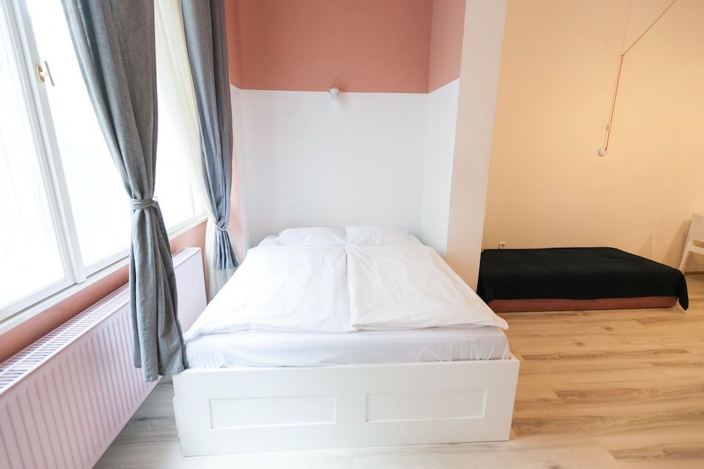 undefined Colorful Ernesto II 9