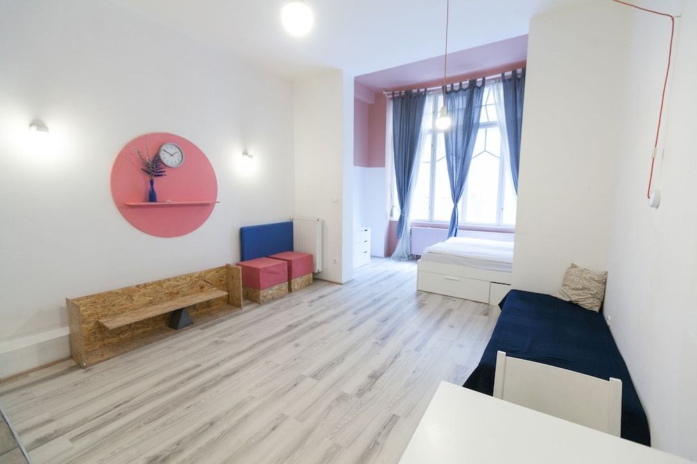 undefined Colorful Ernesto II 4