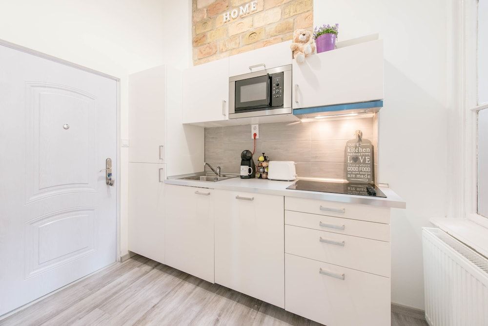 undefined Happy Home Budapest POP 8