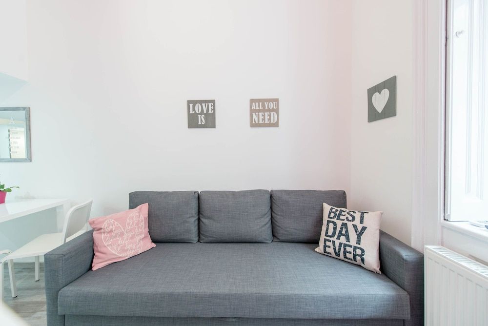 undefined Happy Home Budapest POP 3