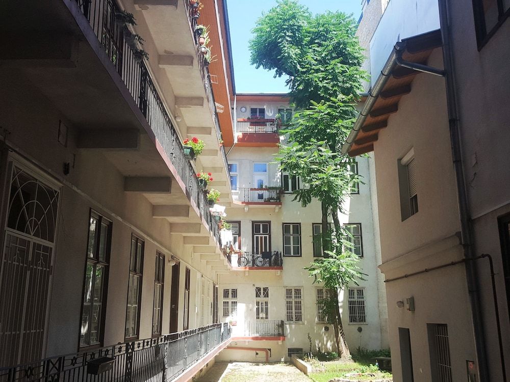 undefined Happy Home Budapest POP 4