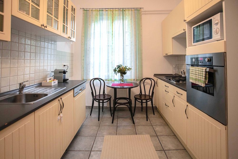 undefined Riverdale Residence 7