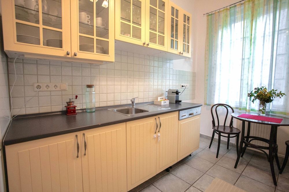 undefined Riverdale Residence 8