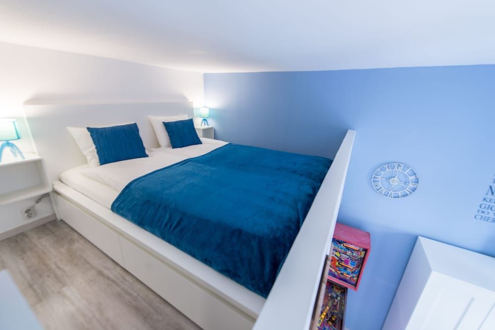 undefined happy home Budapest BLUE 6