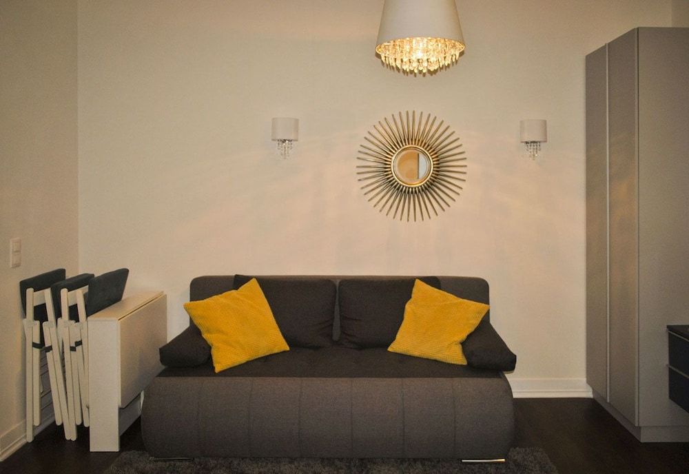 Sunset Central Apartment City Apartment, Accessible, Courtyard View 11