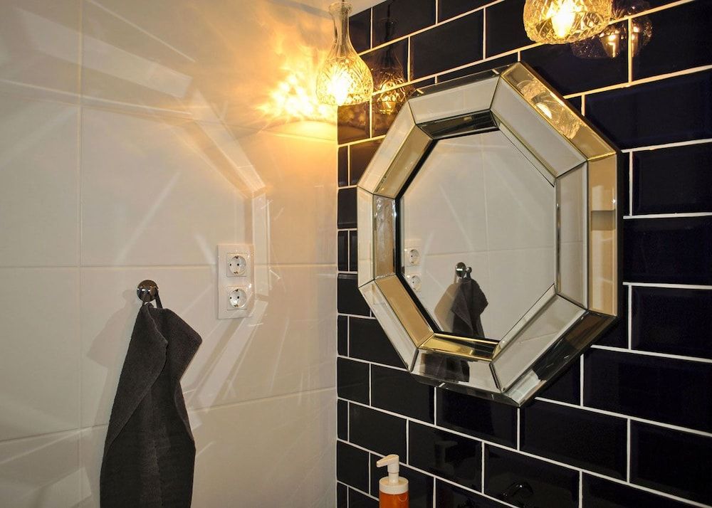 Sunset Central Apartment City Apartment, Accessible, Courtyard View 6