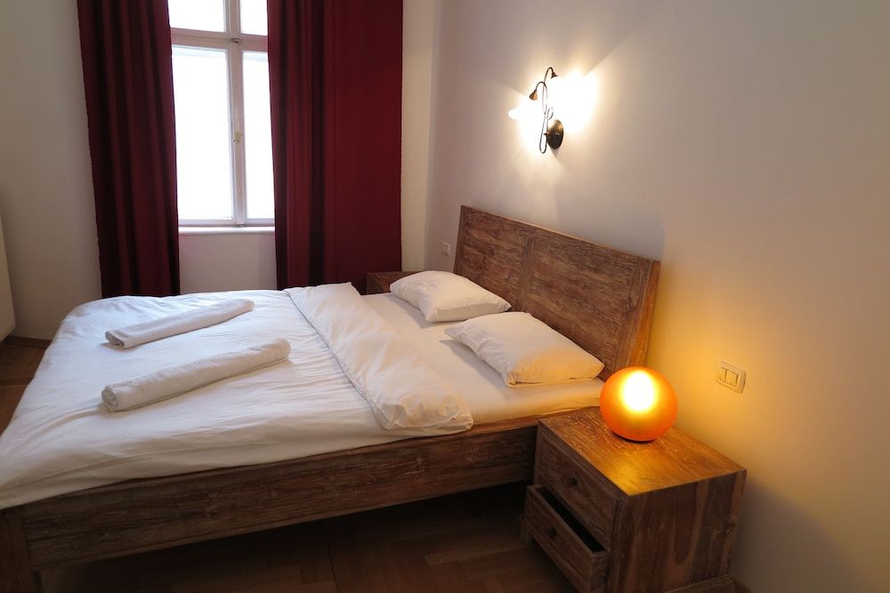 undefined Jó itt Pesten 3