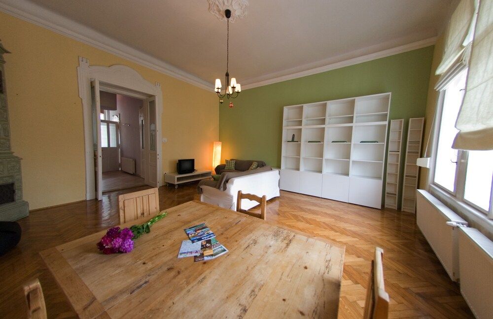 Opera Theater Apartment Family Apartment 35