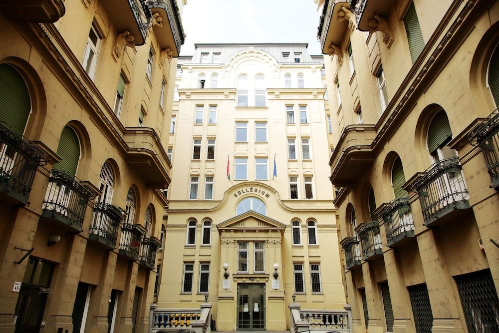 undefined Pop Up Hostels - Downtown 5