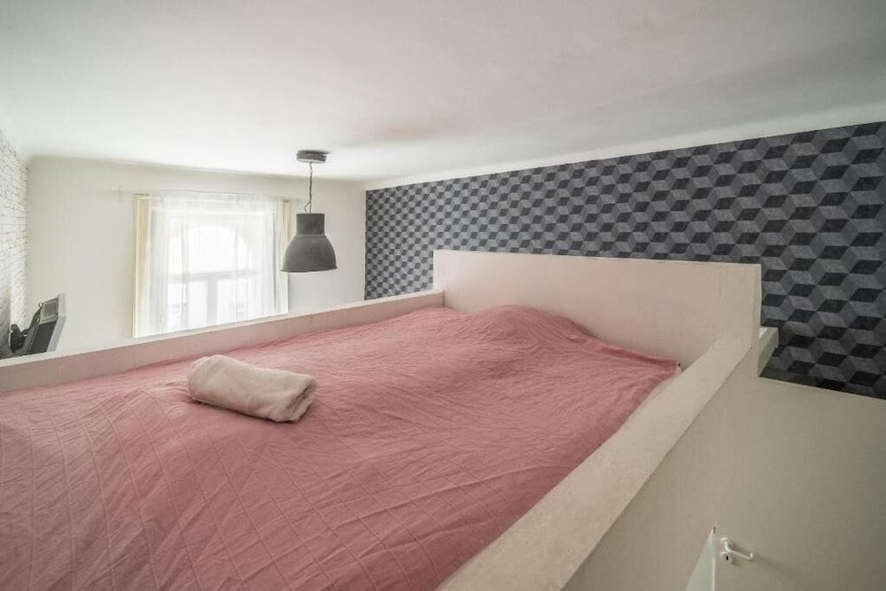 undefined Susan Apartment 2 4