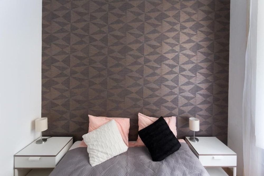 undefined Susan Apartment 1 4