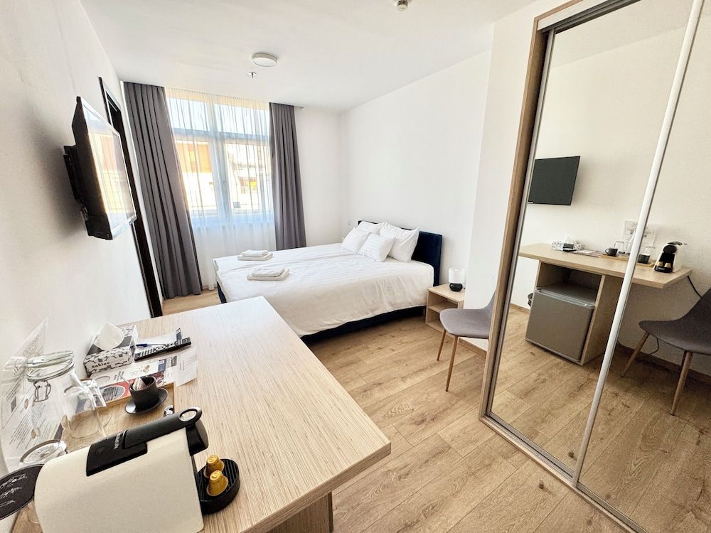 Rooftop City Residence Standard Room 9