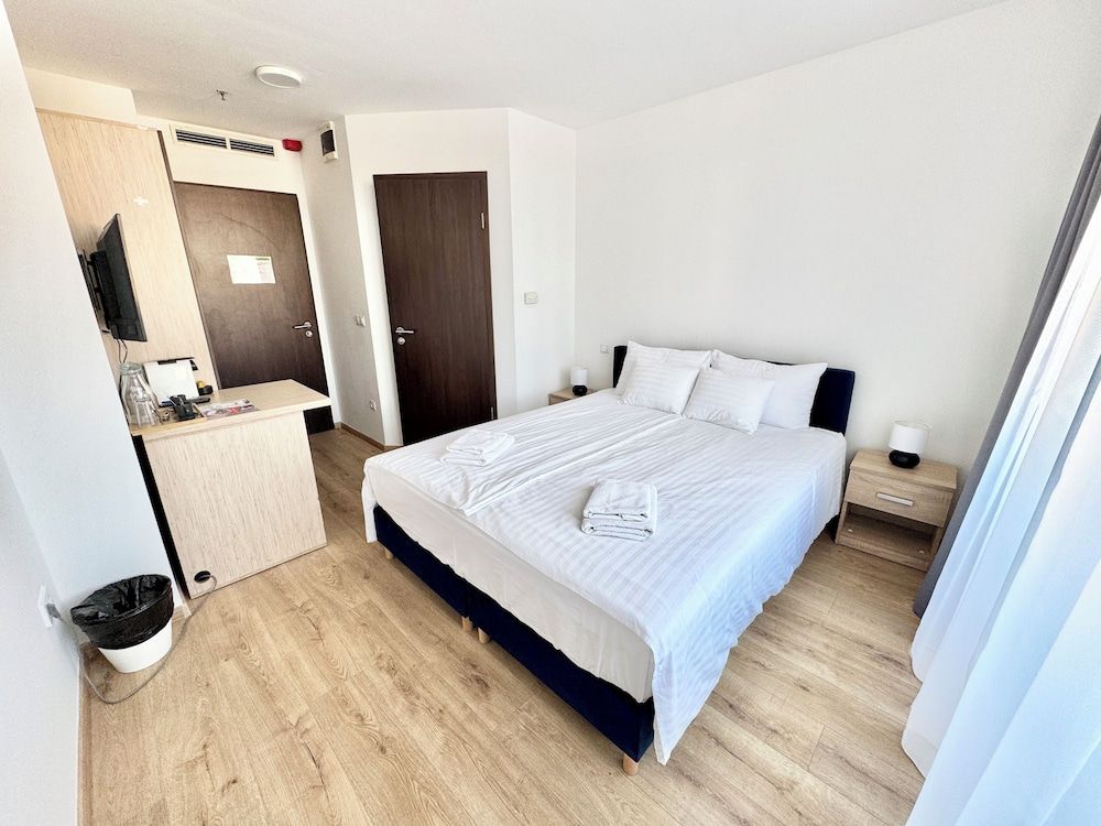 Rooftop City Residence Standard Room 11