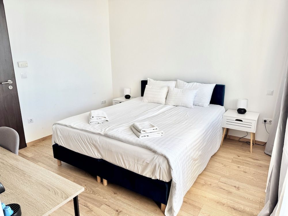 Rooftop City Residence Standard Room 6