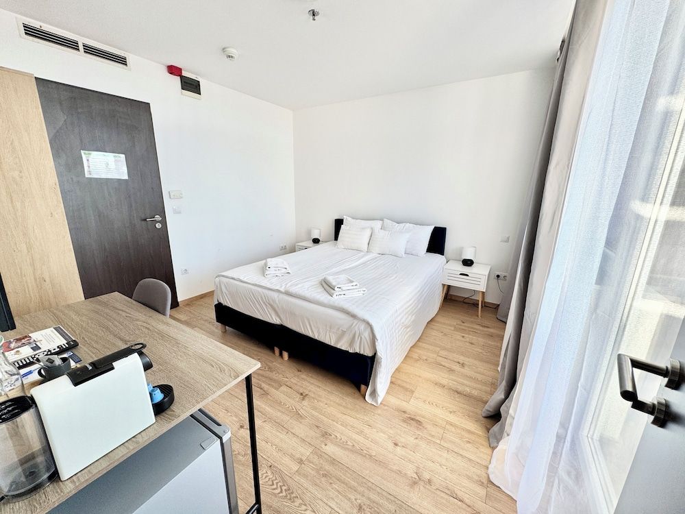 Rooftop City Residence Standard Room 15