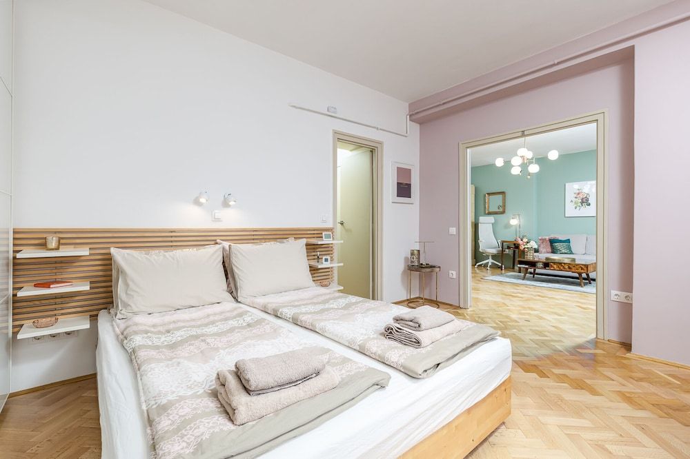 undefined Venus Apartments Gellert Hill 5