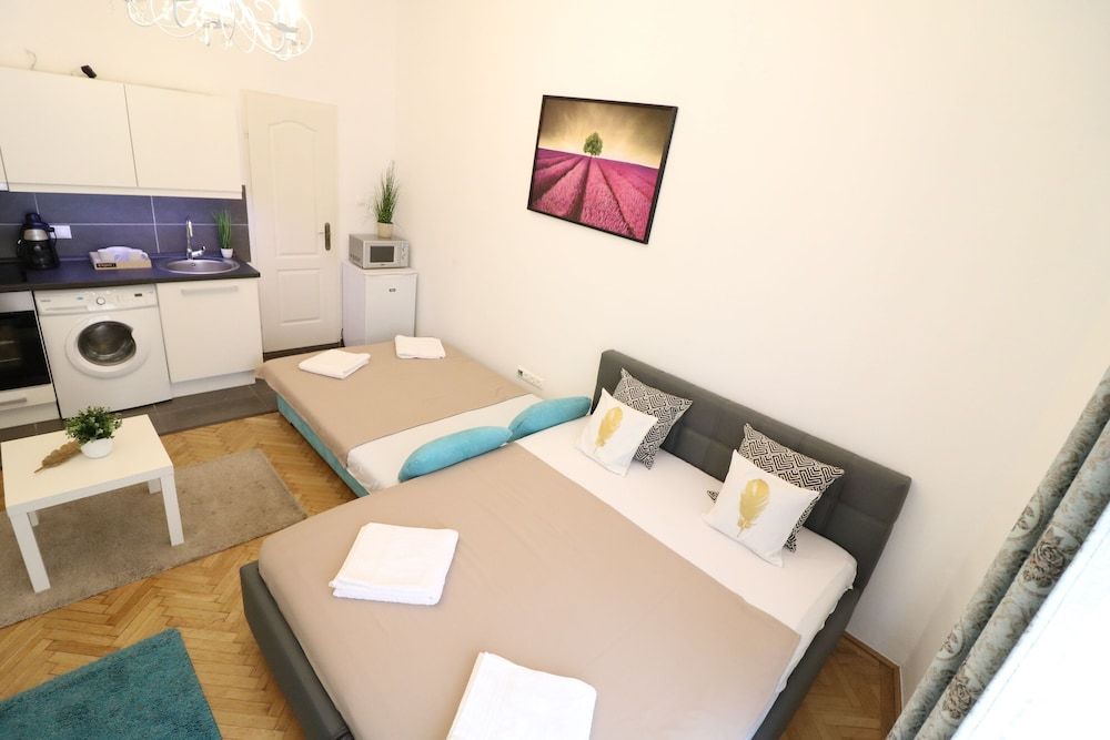 undefined Real Apartments Wesselényi III. 5