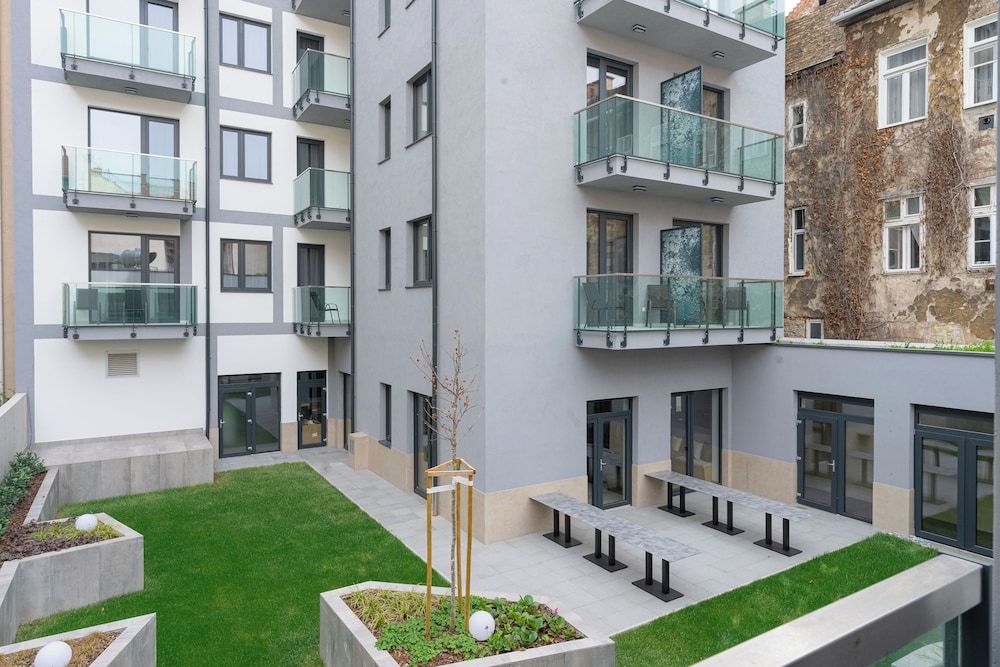 undefined Onyx Luxury Budapest 7