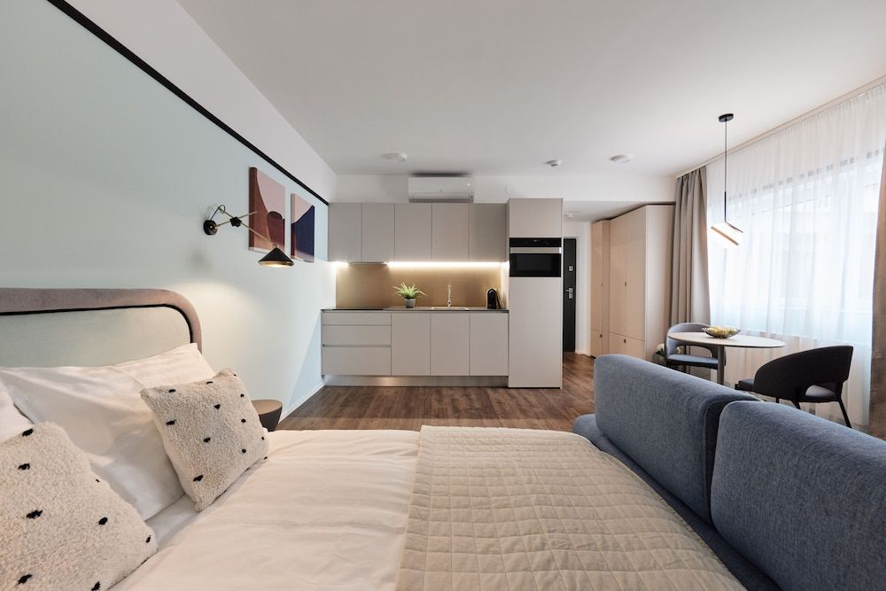 undefined The Amberlyn Suite Hotel 4