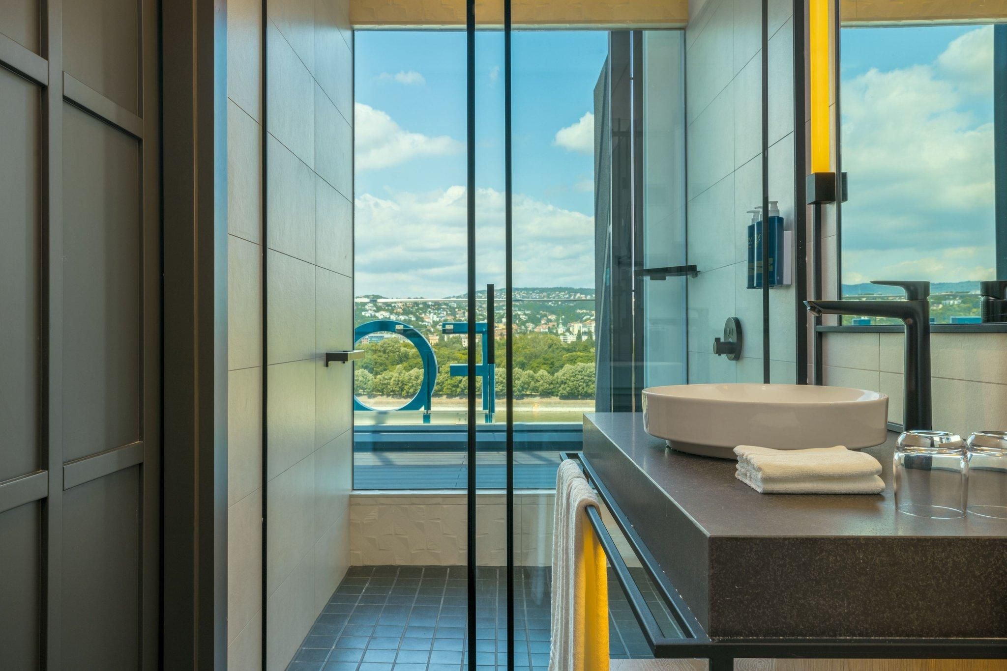 Panorama, Suite, 1 Double, River View, Balcony