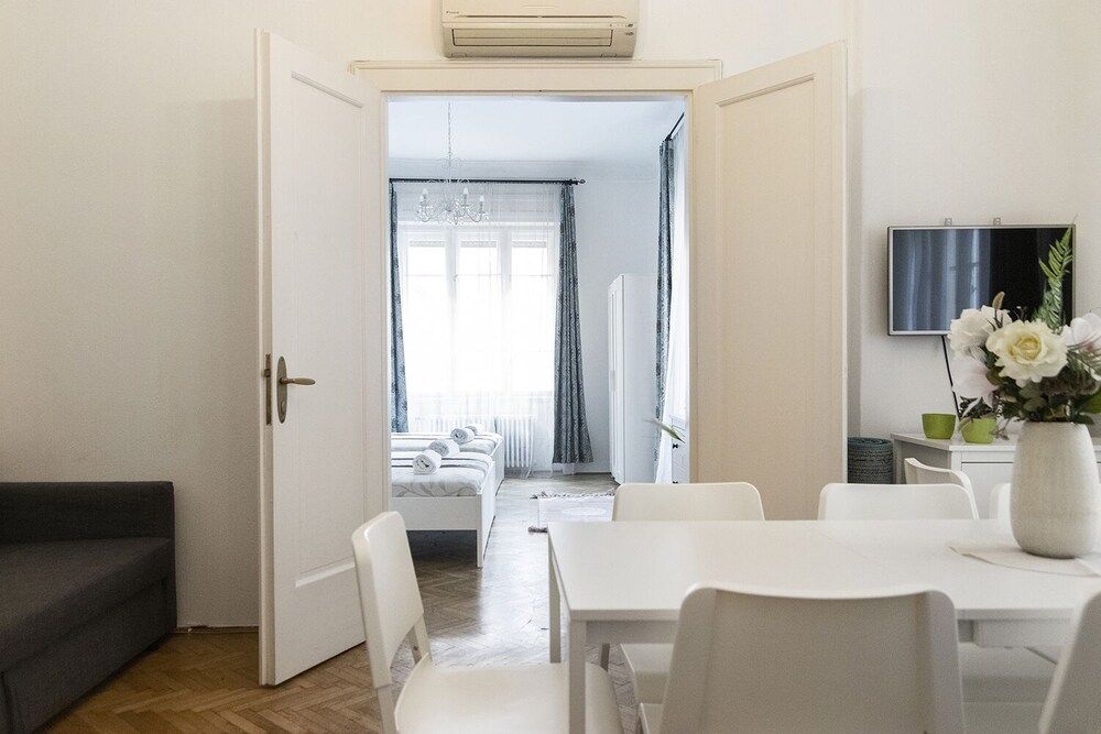 Real Apartments Wesselényi II. Comfort Apartment 19