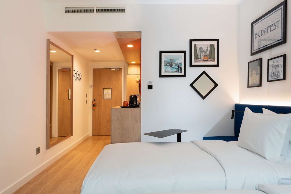 undefined Hampton By Hilton Budapest City Centre 2