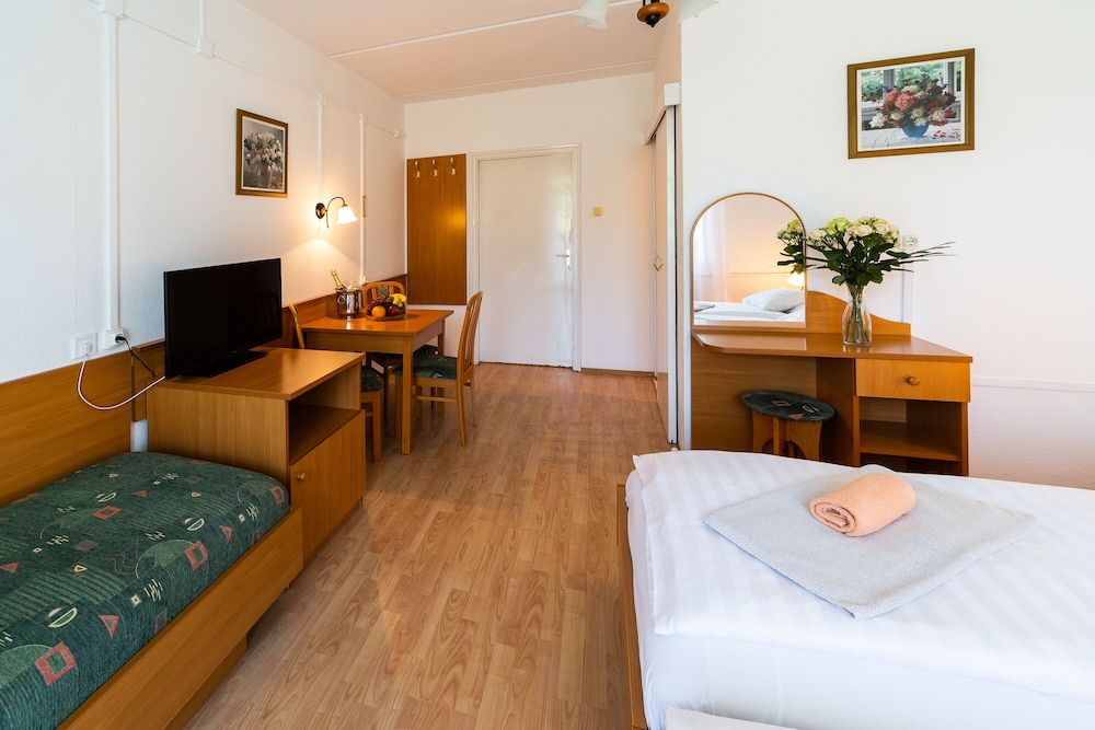 Hotel Napfény Family Apartment, Non Smoking 2