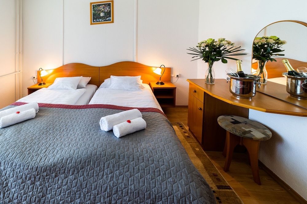 Hotel Napfény Superior Double Room, Non Smoking 8