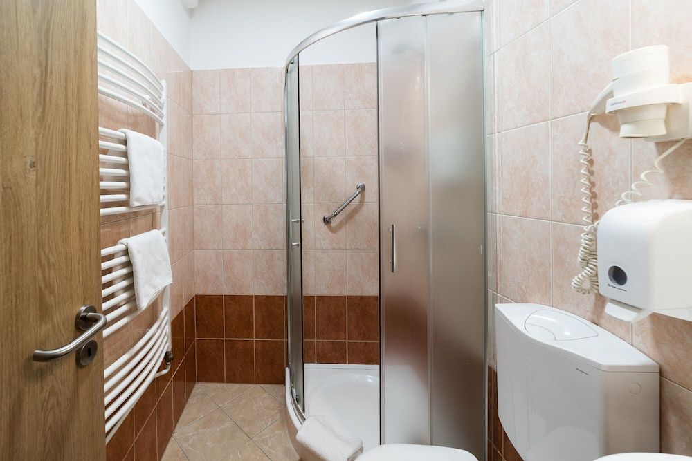 Hotel Napfény Superior Triple Room, Non Smoking 4