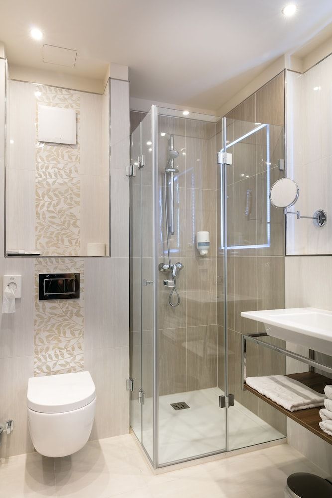 Hotel Kalvaria Deluxe Double Room, 1 King Bed 12