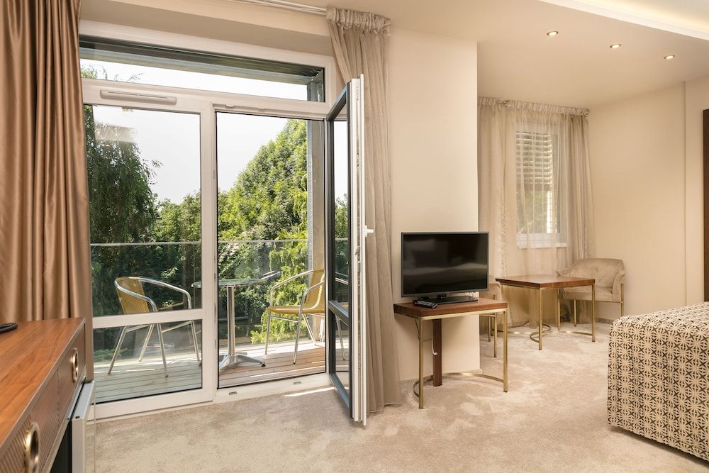 Hotel Kalvaria Deluxe Double Room, 1 King Bed 14