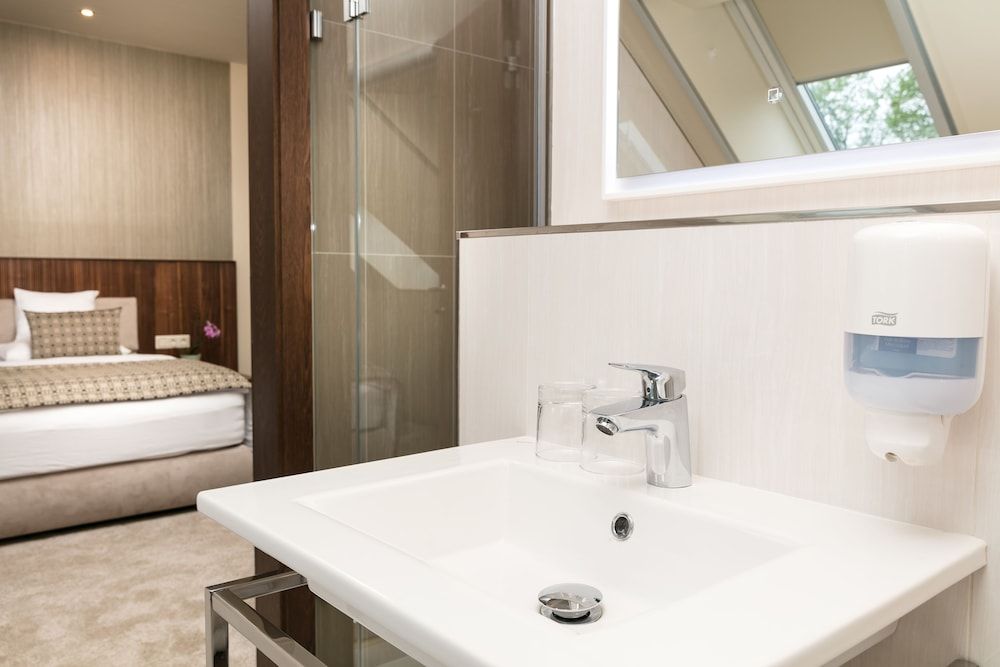 Hotel Kalvaria Deluxe Double Room, 1 King Bed 10