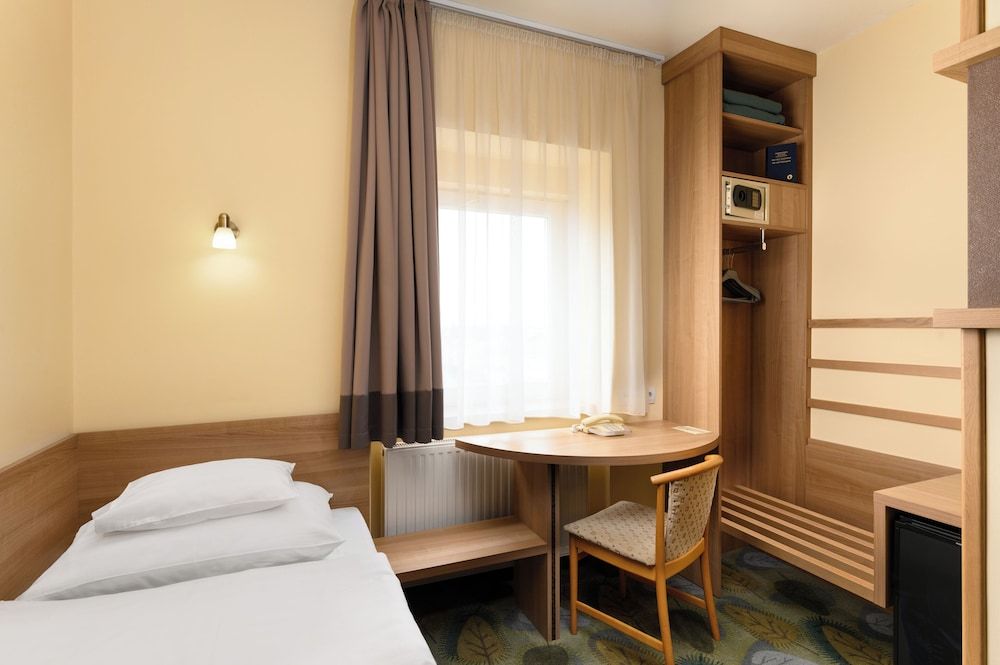 Basic Single Room