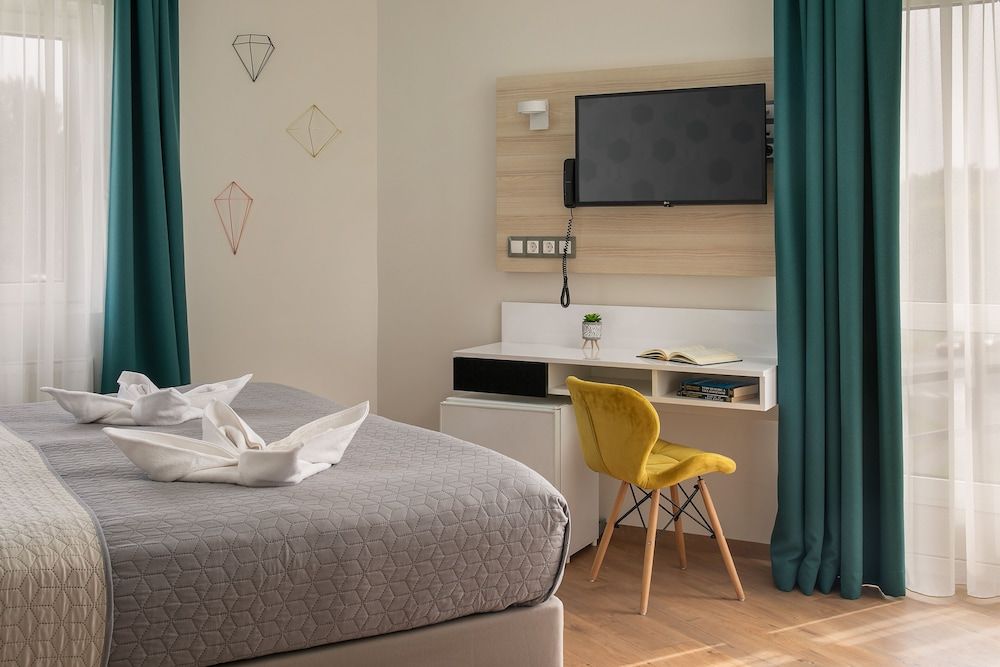 Kristály Hotel Deluxe Room 16