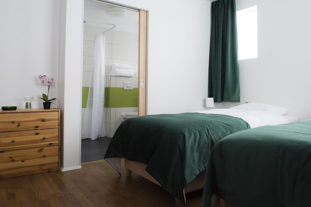 Media Luna Guesthouse Triple Room, Private Bathroom 2