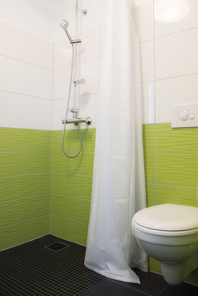 Media Luna Guesthouse Family Quadruple Room, Private Bathroom 6