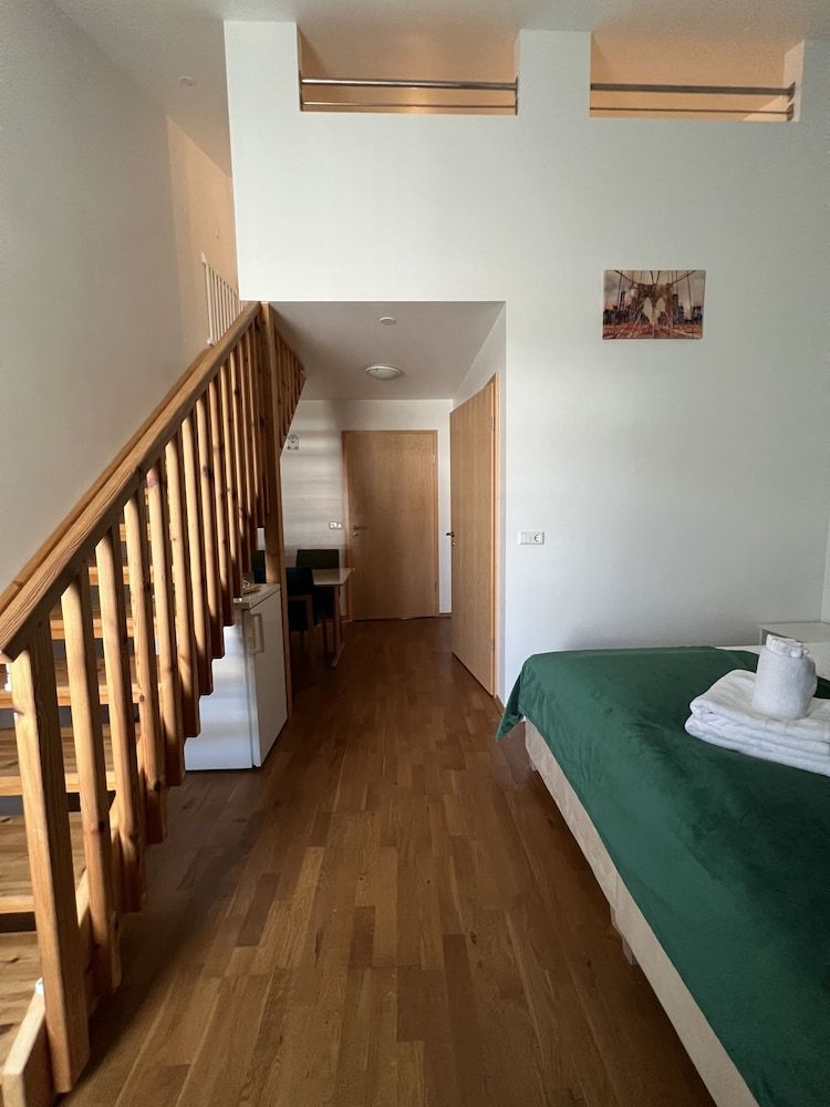 Media Luna Guesthouse Family Quadruple Room, Private Bathroom 4