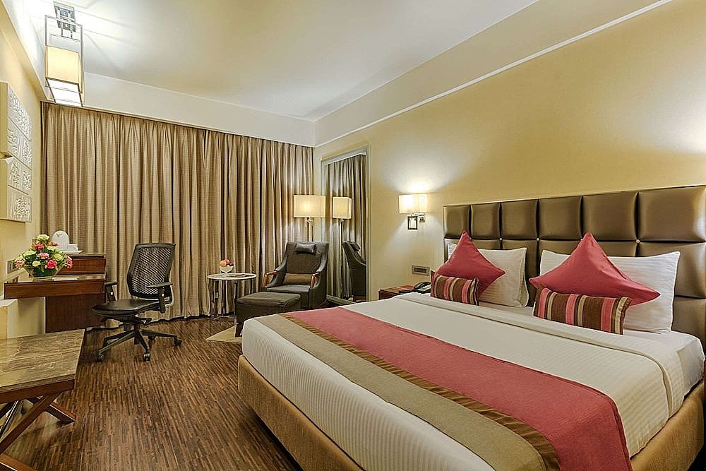 Quality Hotel DV Manor Executive Room, 1 Double Bed/2 Twin Beds, Smoking 8